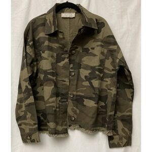 Sinuous Women's Camo Print Two Pocket Jacket with Frayed Bottom- Size Small
